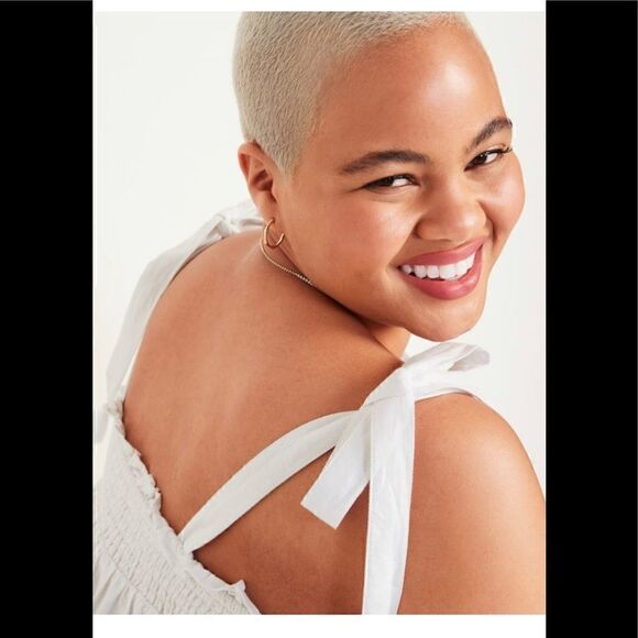 Old Navy Smocked Linen Blend Swing Top - Picture 3 of 9